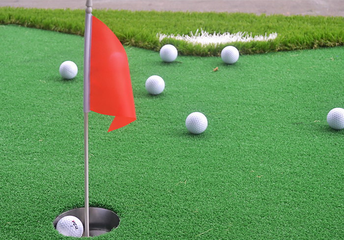 Hilllman PGM Golf Artificial Turf Three Hole Putting Green 1m x 3m